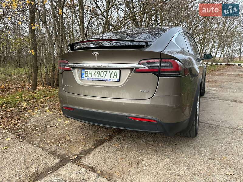 Внедорожник / Кроссовер Tesla Model X 2016 в Одессе фото 5 Внедорожник / Кроссовер Tesla Model X 2016 в Одессе