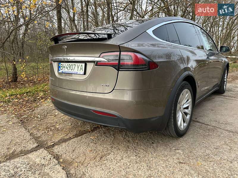 Внедорожник / Кроссовер Tesla Model X 2016 в Одессе фото 4 Внедорожник / Кроссовер Tesla Model X 2016 в Одессе