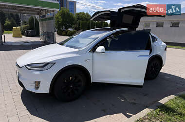 Позашляховик / Кросовер Tesla Model X 2016 в 