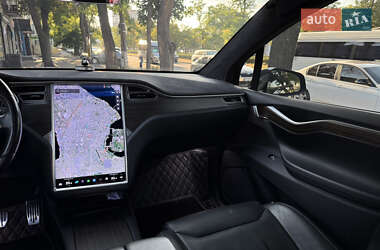 Внедорожник / Кроссовер Tesla Model X 2016 в 