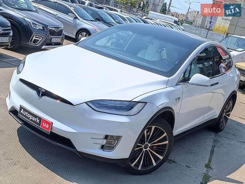 Tesla Model X 2018
