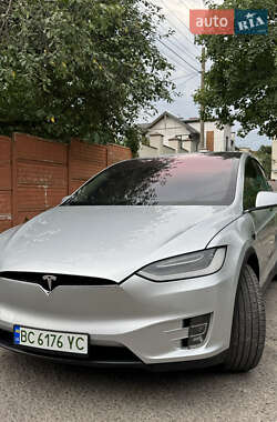 Внедорожник / Кроссовер Tesla Model X 2017 в 