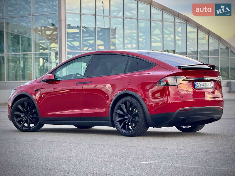 Позашляховик / Кросовер Tesla Model X 2019 в Києві