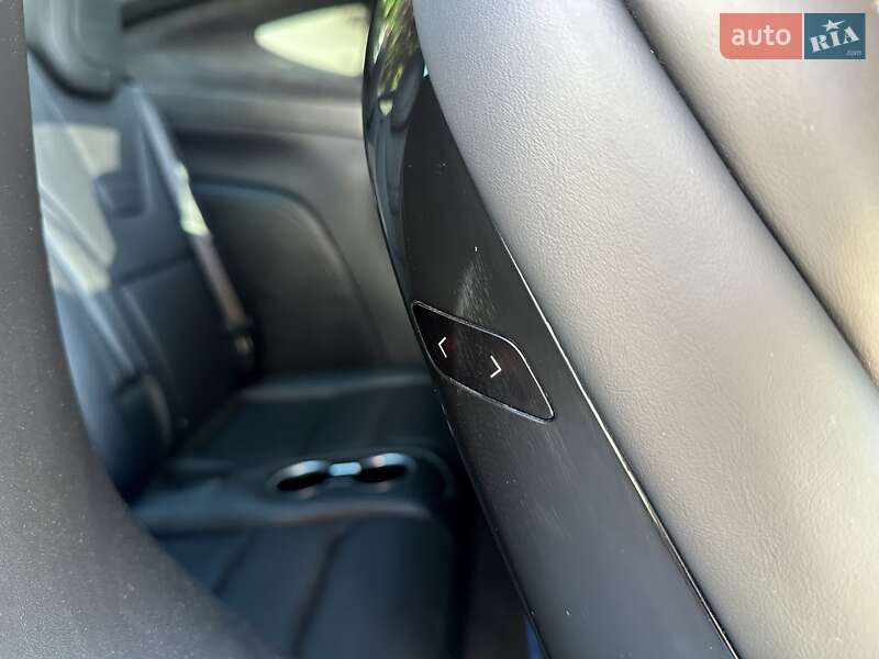 Позашляховик / Кросовер Tesla Model X 2016 в Вінниці фото 40 Позашляховик / Кросовер Tesla Model X 2016 в Вінниці