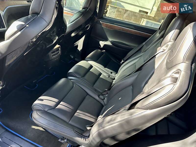Позашляховик / Кросовер Tesla Model X 2016 в Вінниці фото 41 Позашляховик / Кросовер Tesla Model X 2016 в Вінниці