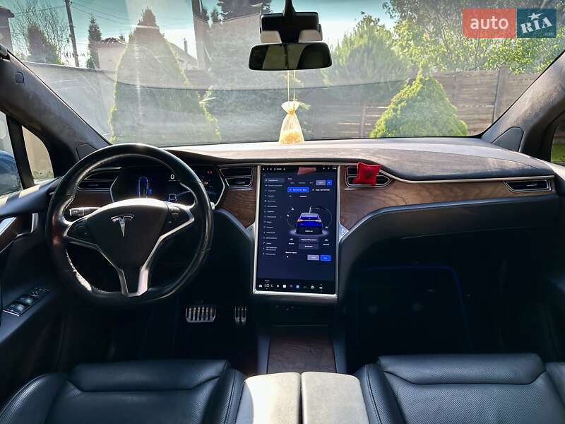 Позашляховик / Кросовер Tesla Model X 2016 в Вінниці фото 43 Позашляховик / Кросовер Tesla Model X 2016 в Вінниці