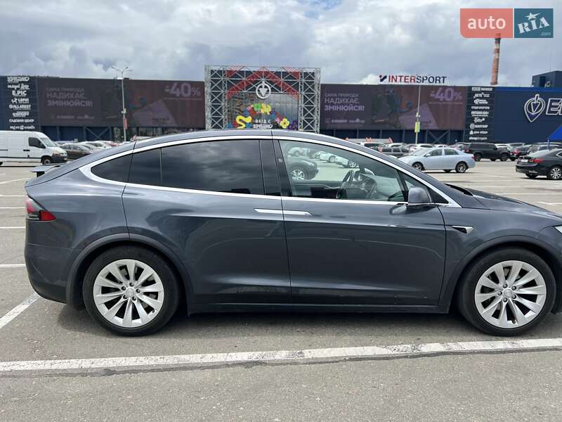 Позашляховик / Кросовер Tesla Model X 2017 в Києві