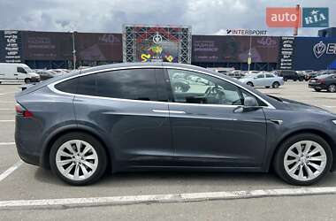 Позашляховик / Кросовер Tesla Model X 2017 в 