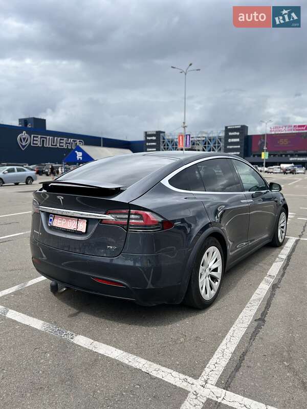 Позашляховик / Кросовер Tesla Model X 2017 в Києві