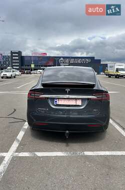 Позашляховик / Кросовер Tesla Model X 2017 в 
