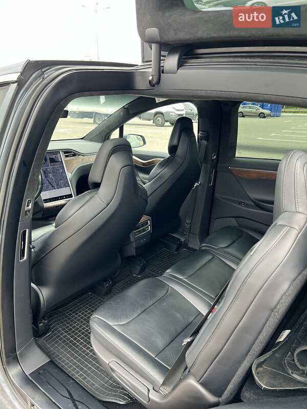 Позашляховик / Кросовер Tesla Model X 2017 в Києві