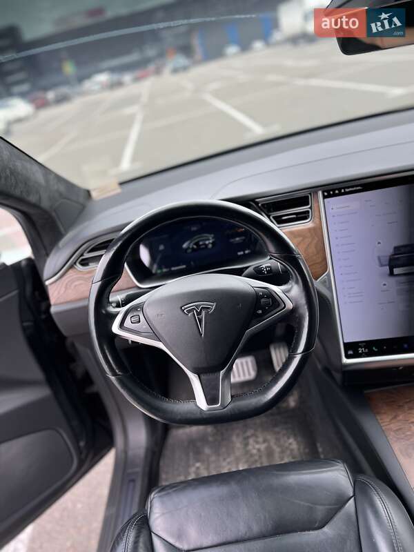 Позашляховик / Кросовер Tesla Model X 2017 в Києві