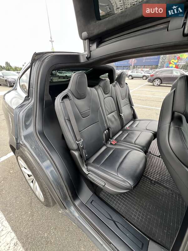 Позашляховик / Кросовер Tesla Model X 2017 в Києві