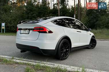 Позашляховик / Кросовер Tesla Model X 2018 в 