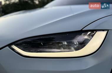 Позашляховик / Кросовер Tesla Model X 2018 в 