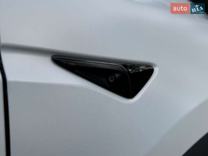 Позашляховик / Кросовер Tesla Model X 2018 в Києві