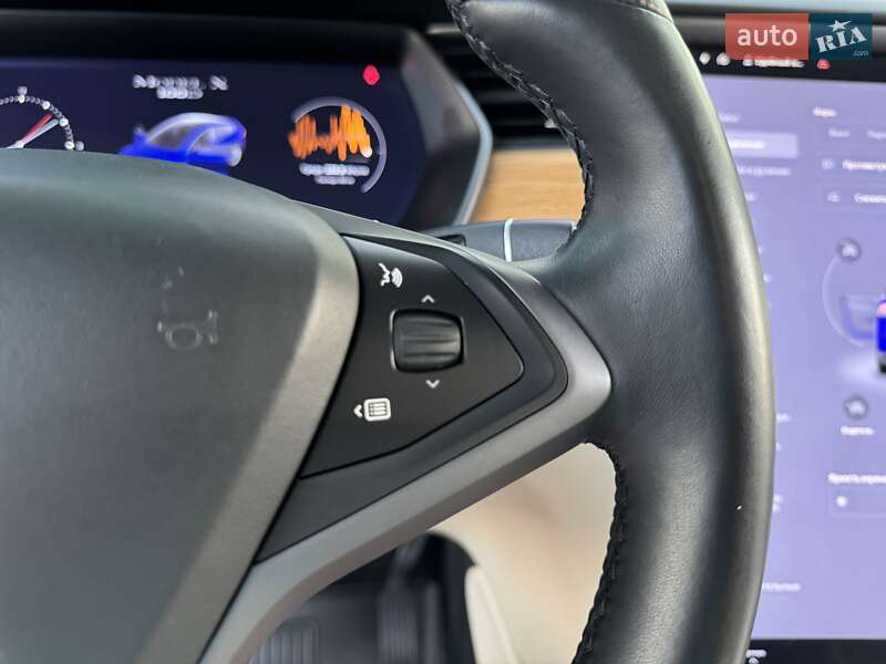 Позашляховик / Кросовер Tesla Model X 2018 в Києві