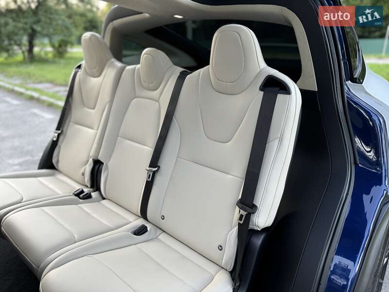 Позашляховик / Кросовер Tesla Model X 2018 в Києві
