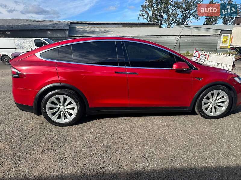 Внедорожник / Кроссовер Tesla Model X 2016 в Ивано-Франковске