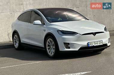 Позашляховик / Кросовер Tesla Model X 2017 в 