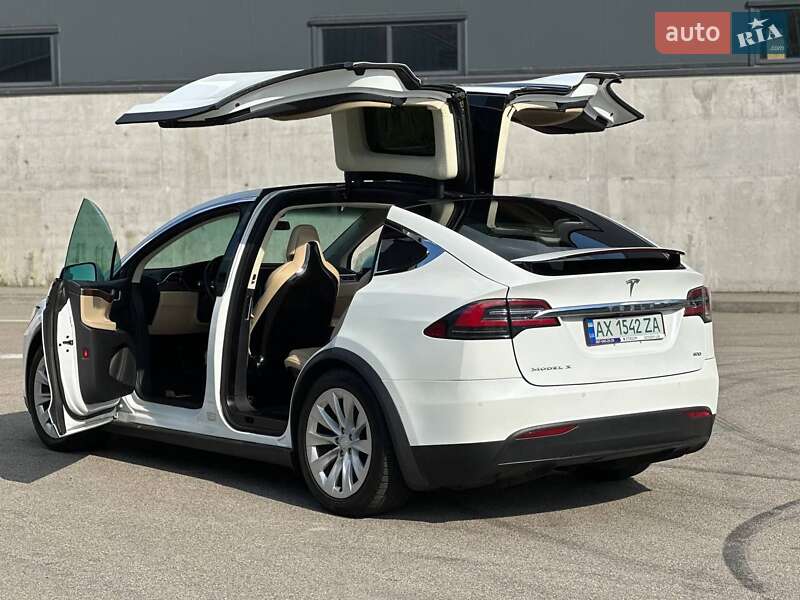Tesla Model X 2017