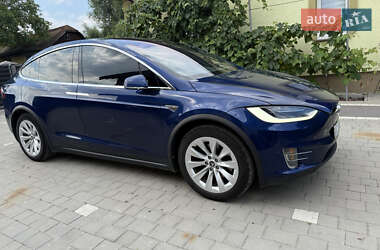Позашляховик / Кросовер Tesla Model X 2016 в 