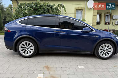 Позашляховик / Кросовер Tesla Model X 2016 в 