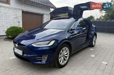 Позашляховик / Кросовер Tesla Model X 2016 в 