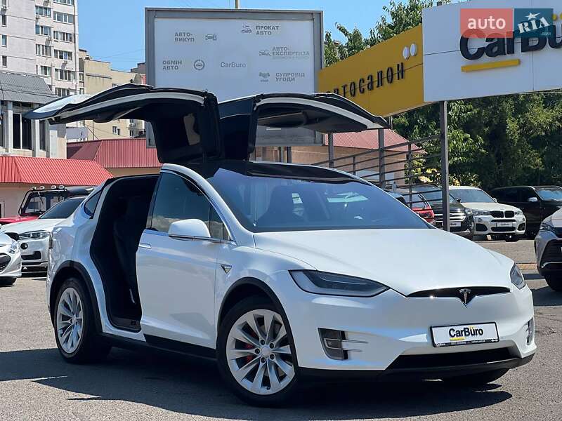 Внедорожник / Кроссовер Tesla Model X 2019 в 