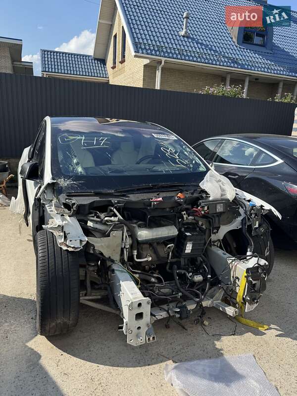 Внедорожник / Кроссовер Tesla Model X 2017 в 