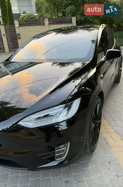Внедорожник / Кроссовер Tesla Model X 2019 в 