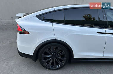 Позашляховик / Кросовер Tesla Model X 2021 в 