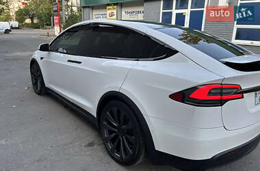 Позашляховик / Кросовер Tesla Model X 2021 в 