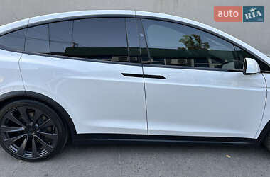 Позашляховик / Кросовер Tesla Model X 2021 в 