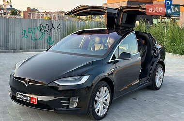 Позашляховик / Кросовер Tesla Model X 2016 в 