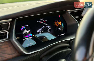 Позашляховик / Кросовер Tesla Model X 2016 в 