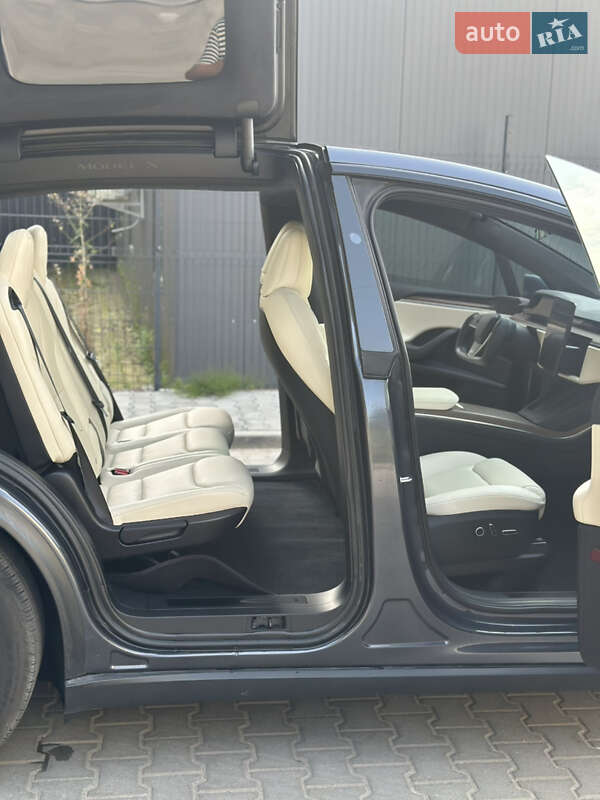 Позашляховик / Кросовер Tesla Model X 2022 в Львові