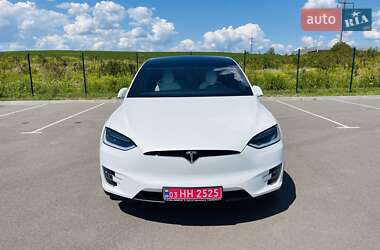 Позашляховик / Кросовер Tesla Model X 2018 в 