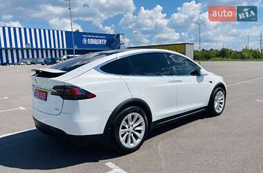 Позашляховик / Кросовер Tesla Model X 2018 в 