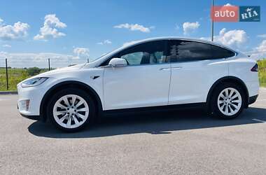 Позашляховик / Кросовер Tesla Model X 2018 в 