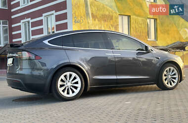 Внедорожник / Кроссовер Tesla Model X 2018 в 