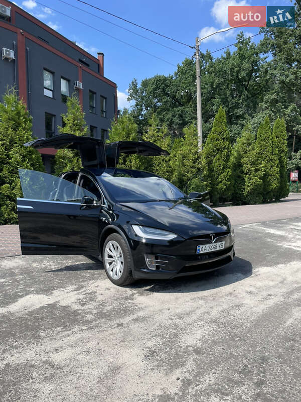 Позашляховик / Кросовер Tesla Model X 2018 в Києві