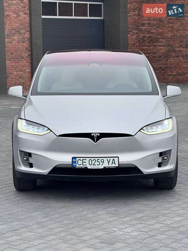 Позашляховик / Кросовер Tesla Model X 2018 в Полтаві