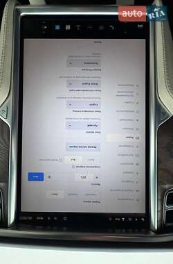 Внедорожник / Кроссовер Tesla Model X 2018 в 