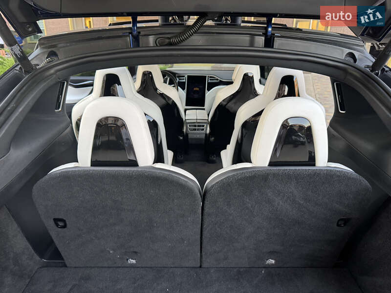 Внедорожник / Кроссовер Tesla Model X 2016 в Одессе