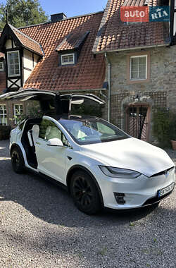 Внедорожник / Кроссовер Tesla Model X 2017 в Хмельницком