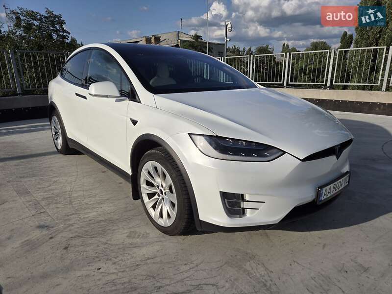Внедорожник / Кроссовер Tesla Model X 2017 в Киеве