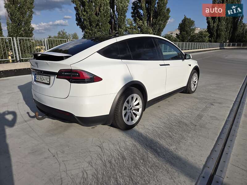 Внедорожник / Кроссовер Tesla Model X 2017 в Киеве