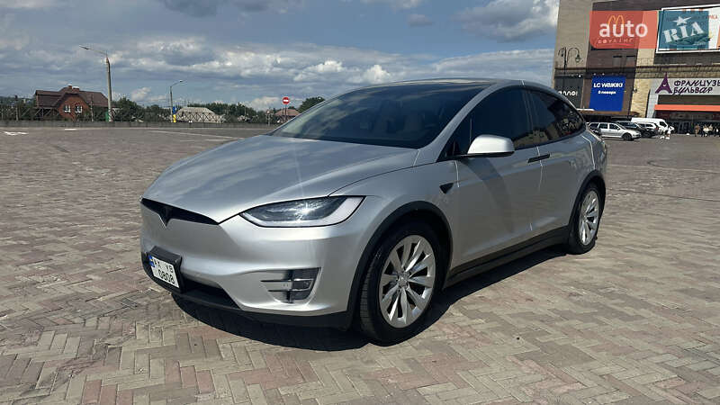 Tesla Model X 2017