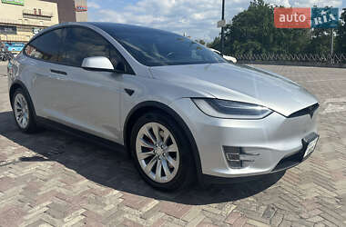 Позашляховик / Кросовер Tesla Model X 2017 в 